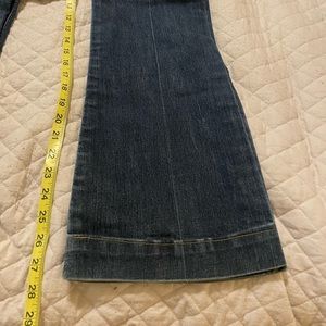 Womens Seven Jeans. Flare jeans size 25 length 27.5 and are super cute